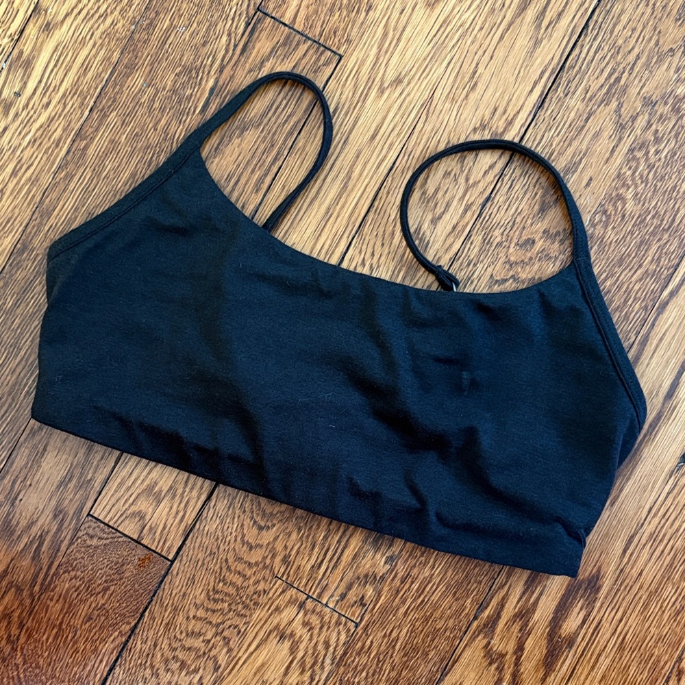 Vuori Halo Essential Dream Knit Wireless Sports Bra Size M black - Picture 3 of 4